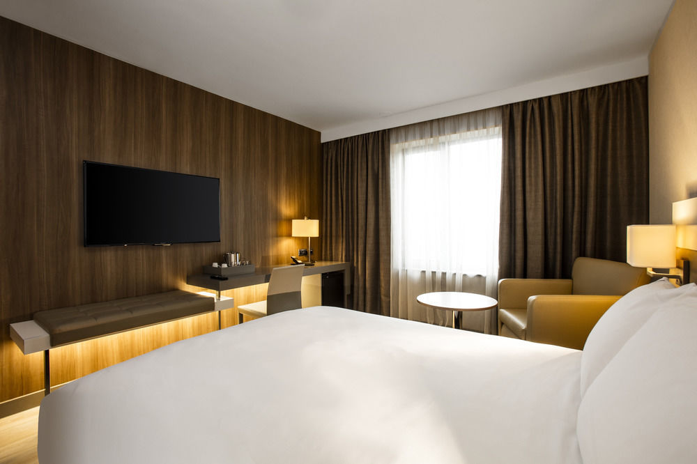 Ac Hotel By Marriott Manchester Salford Quays Екстер'єр фото